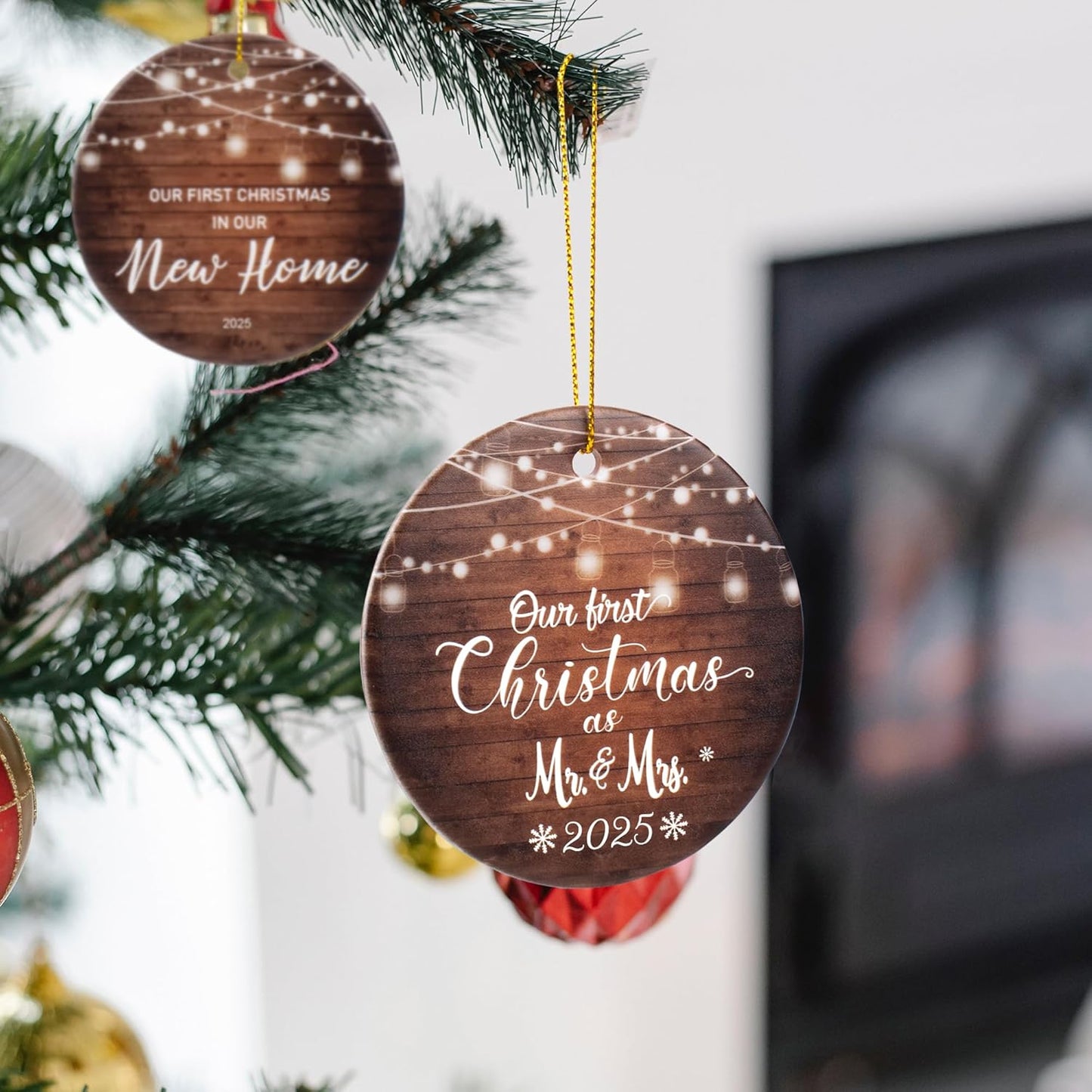 Wedding Gifts for Couples 2025, First Married Christmas Ornament, Mr and Mrs Gifts, Bridal Shower Gift for Bride, Couple Gift for Newlyweds (Ceramic Ornament)