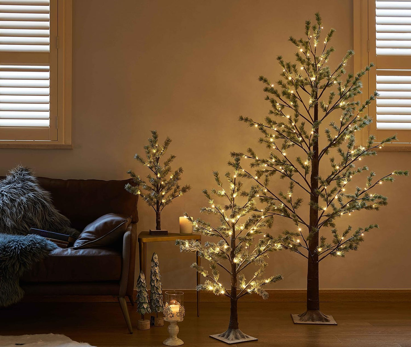 Hairui Christmas Tabletop Pine Tree Lights 60 LED 18IN Battery or USB Oprerated with Timer, Lighted Pine Tree for Home Winter Holiday Decor Indoor Use
