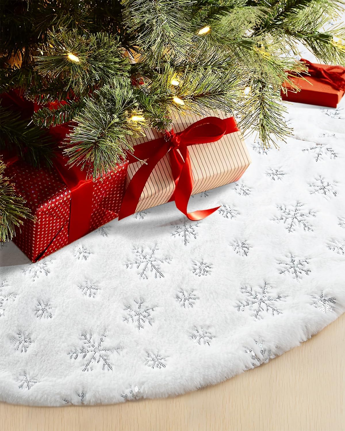 COOLWUFAN 48 Inches Christmas Tree Skirt for Xmas Tree Holiday Party Decorations White Plush Silver Sequin Snowflake (Silver)