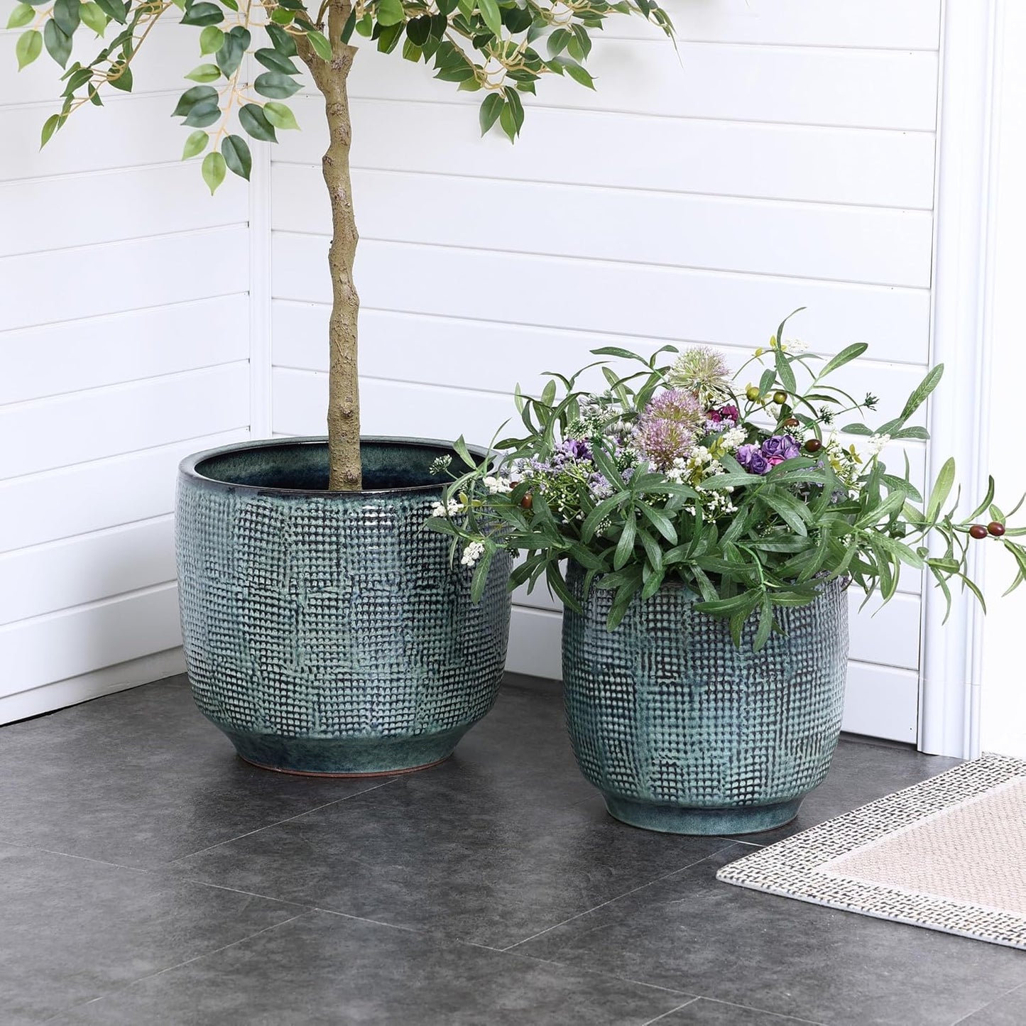LuxenHome 15.5-Inch Dia Ceramic Plant Pot, Large Indoor Outdoor Decorative Planters with Drainage Hole and Rubber Plug, Modern Green Glazed Round Flower Pot Planter for Home Garden Patio Front Porch