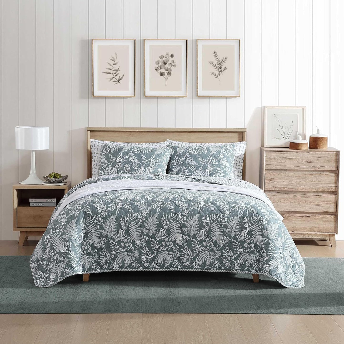 Eddie Bauer - King Quilt Set, Reversible Cotton Bedding with Matching Shams, Wildflower Inspired Home Decor with Stripe Reverse (Fern Garden Green, King)