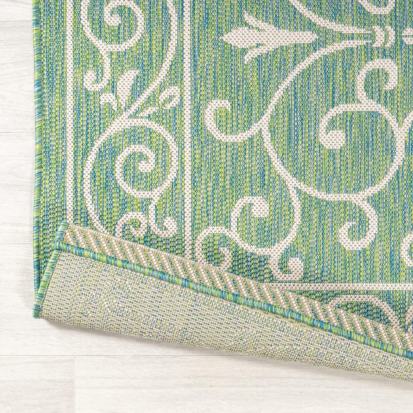 JONATHAN Y Vintage Filigree Indoor Outdoor Round Area Rug 5 Ft Green/Ivory, Charleston Textured Weave for Backyard, Patio, Porch, Easy-Cleaning, High Traffic, Pet-Friendly, Non-Shedding (SMB106K-5R)