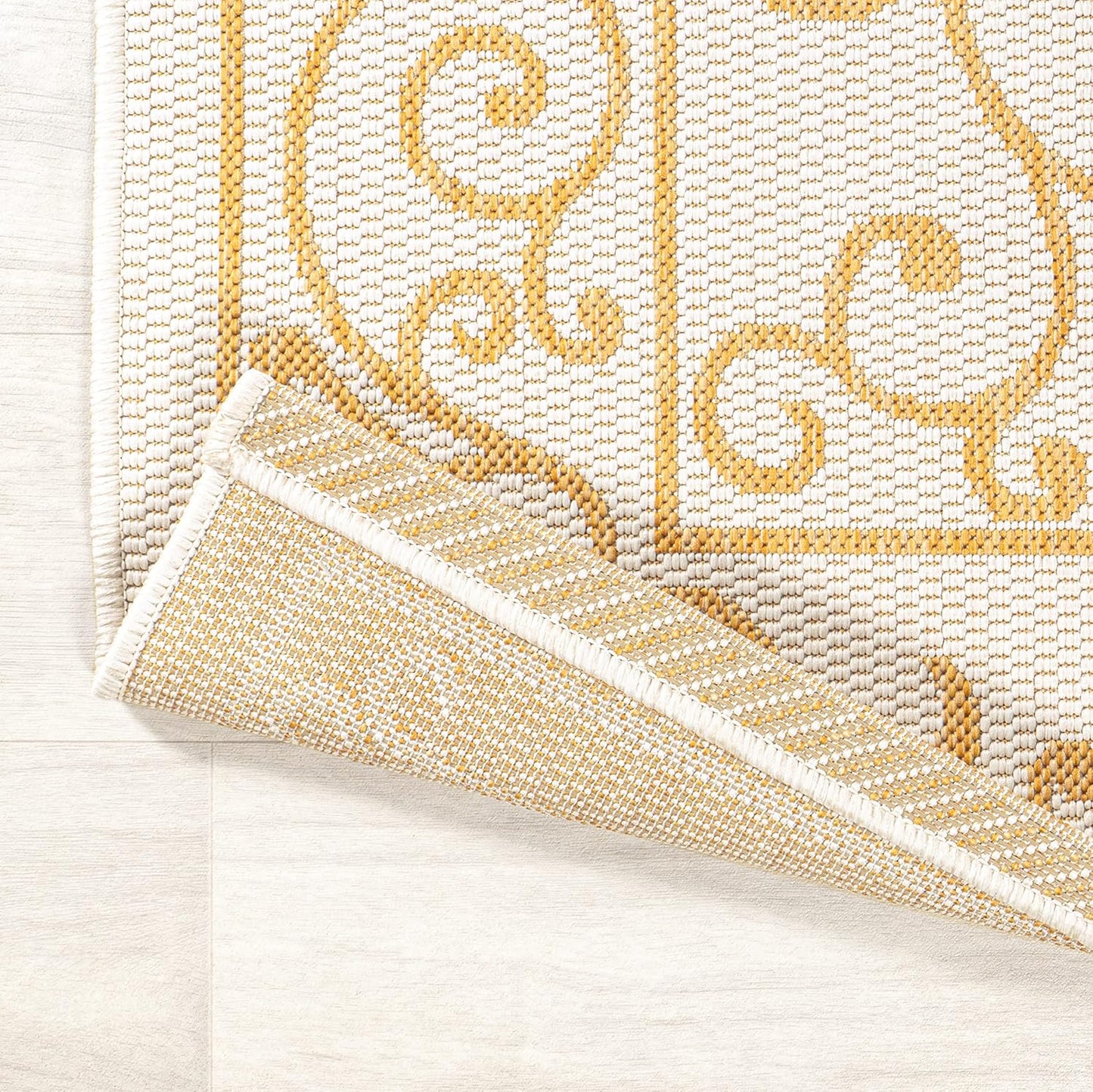 JONATHAN Y Vintage Filigree Indoor Outdoor Round Area Rug 5 Ft Cream/Yellow, Charleston Textured Weave for Backyard, Patio, Porch, Easy-Cleaning, High Traffic, Pet-Friendly, Non-Shedding (SMB106M-5R)