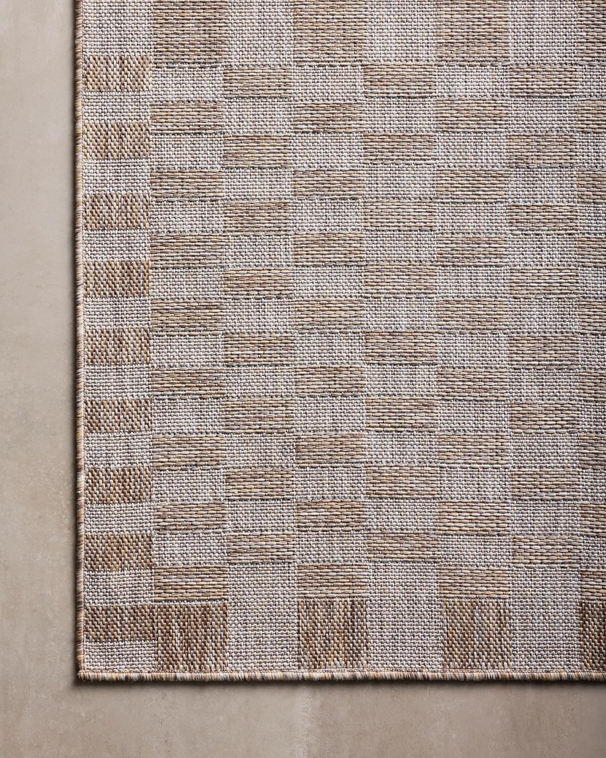 Loloi Amber Lewis Topanga Collection TOP-03 Natural/Dove 6'-7" x 9'-4" Indoor/Outdoor Area Rug